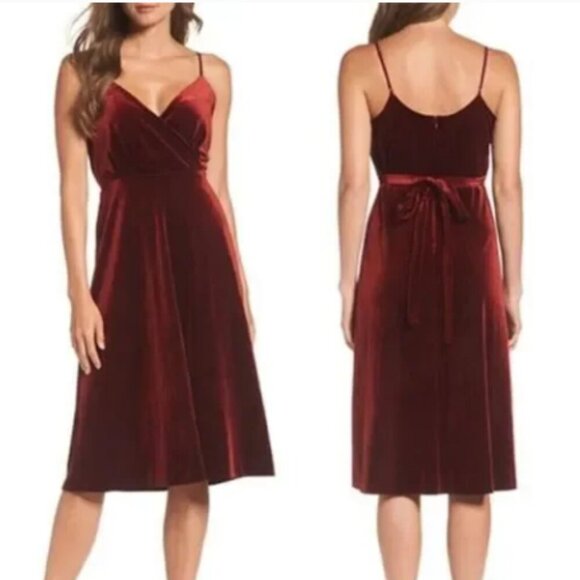 Ali & Jay Red Velvet Dress (NEW) - Picture 1 of 5